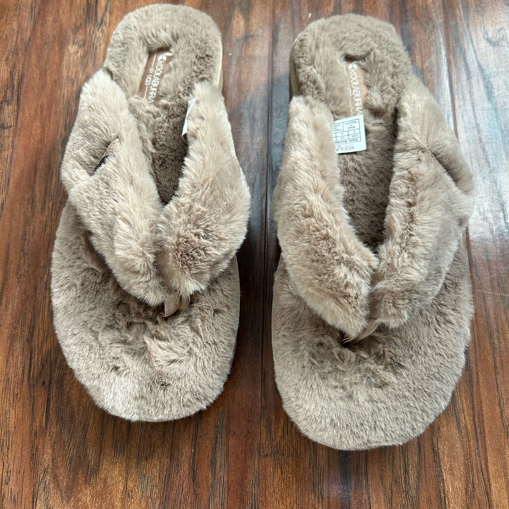 Koolaburra UGG Tan Faux Fur Fuzzy Slide Sandals Women's Size 8 US - Picture 3 of 8
